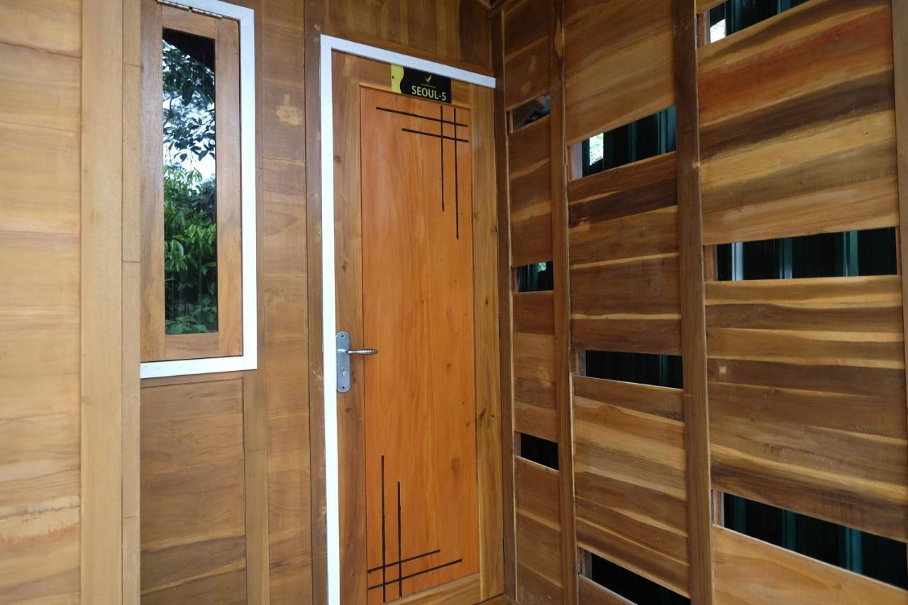 Urbanview Villa Lukulo Kebumen By Reddoorz Bagian luar foto