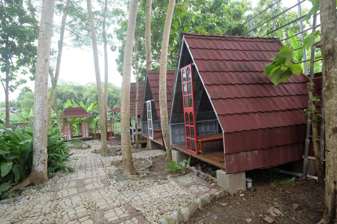 Urbanview Villa Lukulo Kebumen By Reddoorz Bagian luar foto